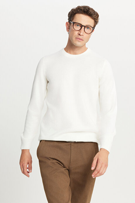 Standart Fit Normal Kesim Bisiklet Yaka Şardonlu Triko Ekru Kazak resmi