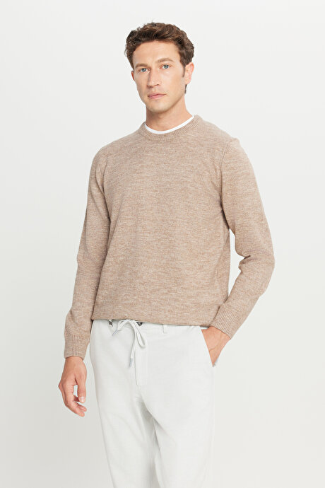 Standart Fit Normal Kesim Bisiklet Yaka Şardonlu Triko Vizon Kazak resmi