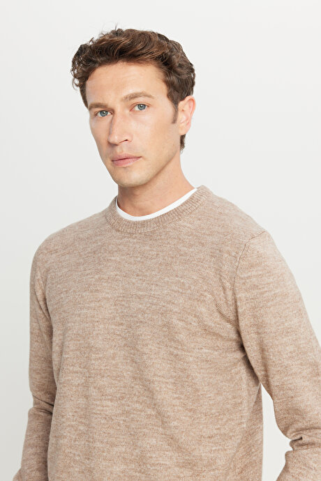 Standart Fit Normal Kesim Bisiklet Yaka Şardonlu Triko Vizon Kazak resmi