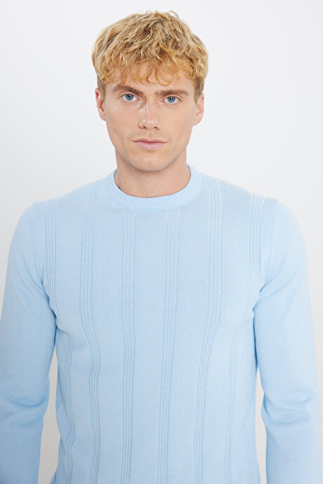 %100 Pamuk Standart Fit Normal Kesim Bisiklet Yaka Jakarlı Triko Buz Mavisi Kazak resmi