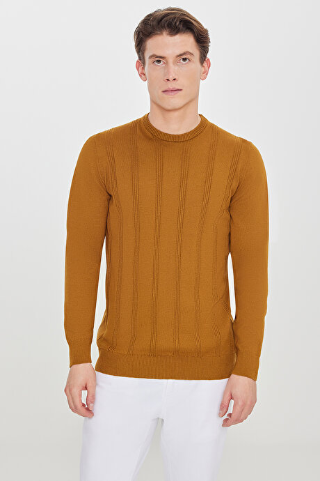 %100 Pamuk Standart Fit Normal Kesim Bisiklet Yaka Jakarlı Triko Kahverengi Kazak resmi