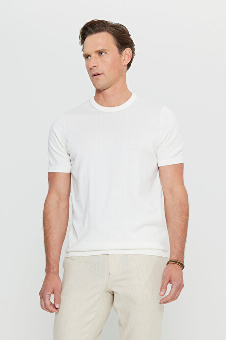 %100 Pamuk Standart Fit Bisiklet Yaka Triko Beyaz Tişört resmi