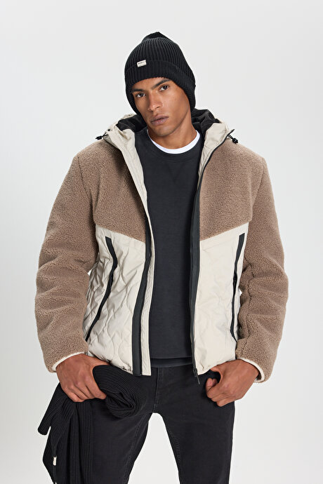 Termometreli Standart Fit Normal Kesim Kapüşon Yaka Fermuarlı Yan Cepli Bej Mont resmi