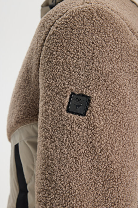 Termometreli Standart Fit Normal Kesim Kapüşon Yaka Fermuarlı Yan Cepli Bej Mont resmi