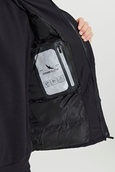 Standart Fit Normal Kesim Çıkma Kürk Kapüşonlu Fermuarlı Yan Cep Kalın Dolgulu Siyah Mont resmi