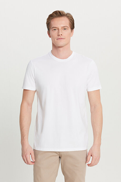 Pamuklu Slim Fit Dar Kesim Bisiklet Yaka Beyaz Tişört resmi