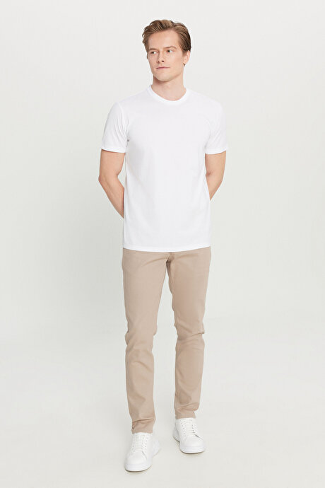 Pamuklu Slim Fit Dar Kesim Bisiklet Yaka Beyaz Tişört resmi