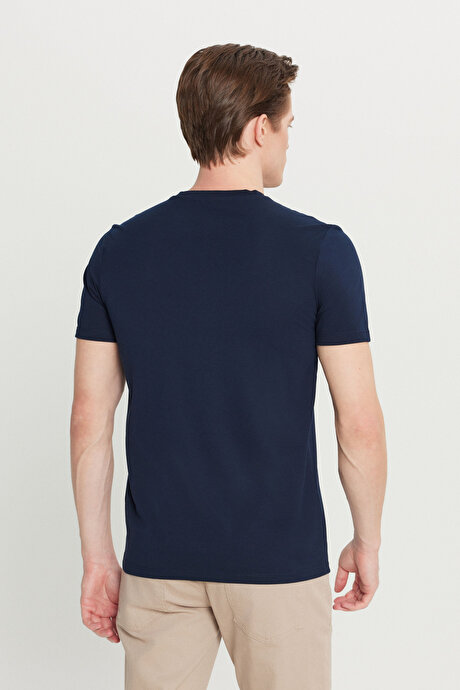 Pamuklu Slim Fit Dar Kesim Bisiklet Yaka Lacivert Tişört resmi