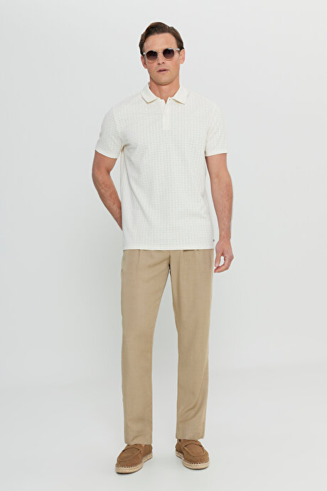 Pamuklu Slim Fit Dar Kesim Polo Yaka Jakarlı Esnek Ekru Tişört resmi