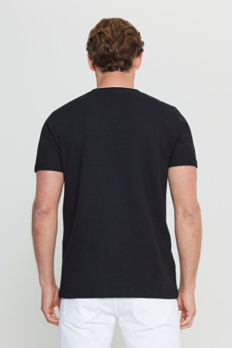 Pamuklu Slim Fit Dar Kesim Polo Yaka Jakarlı Esnek Siyah Tişört resmi