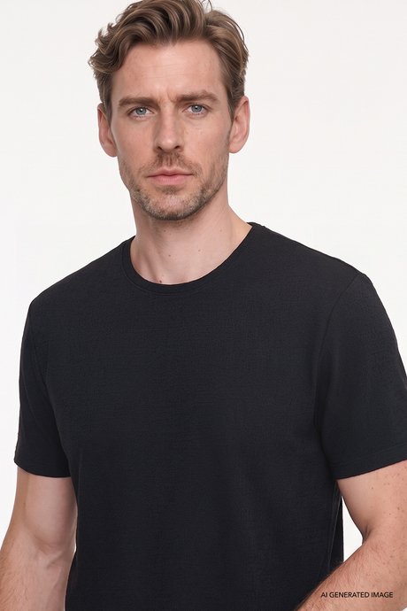 Pamuklu Slim Fit Bisiklet Yaka Jakarlı Esnek Siyah Tişört resmi