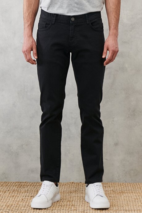 360 Derece Her Yöne Esneyen Rahat Slim Fit Siyah Pantolon resmi
