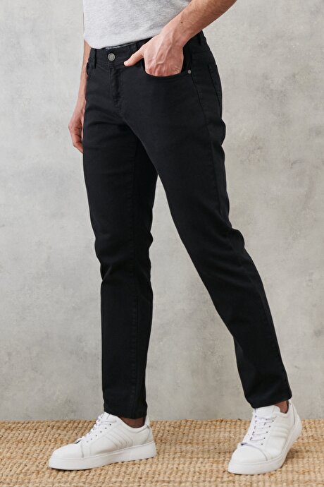 360 Derece Her Yöne Esneyen Rahat Slim Fit Siyah Pantolon resmi