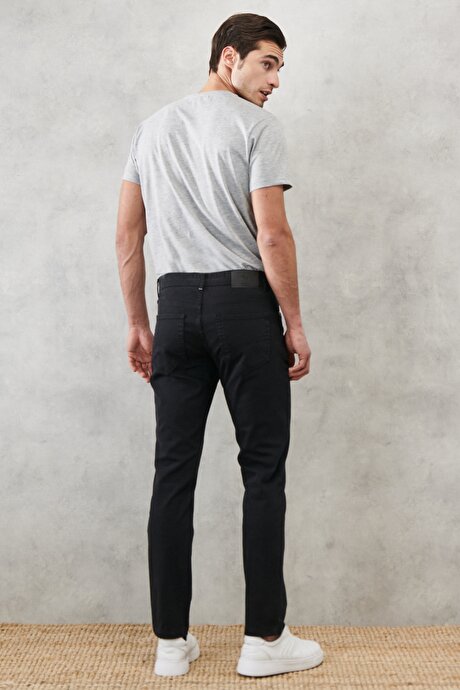 360 Derece Her Yöne Esneyen Rahat Slim Fit Siyah Pantolon resmi