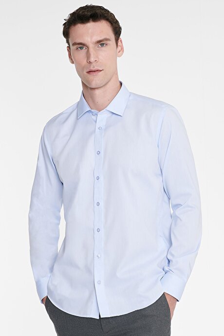 Non-Iron Ütü Gerektirmeyen %100 Pamuk Slim Fit Dar Kesim Klasik Yaka Açık Mavi Gömlek resmi