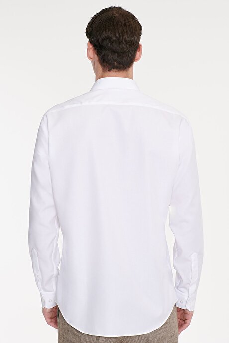 Non-Iron Ütü Gerektirmeyen %100 Pamuk Slim Fit Dar Kesim Klasik Yaka Beyaz Gömlek resmi