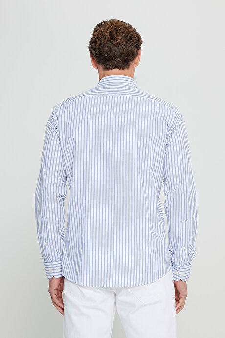 %100 Pamuk Slim Fit Dar Kesim Düğmeli Yaka Armürlü Beyaz-Lacivert Gömlek resmi