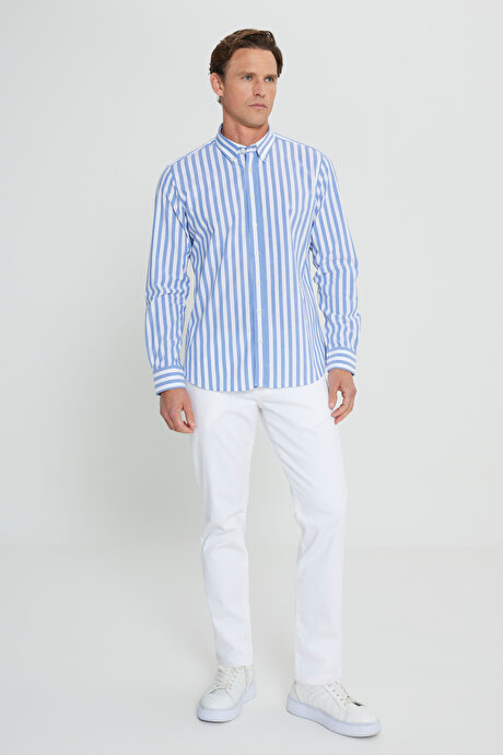 %100 Pamuk Slim Fit Dar Kesim Düğmeli Yaka Çizgili Lacivert-Beyaz Gömlek resmi