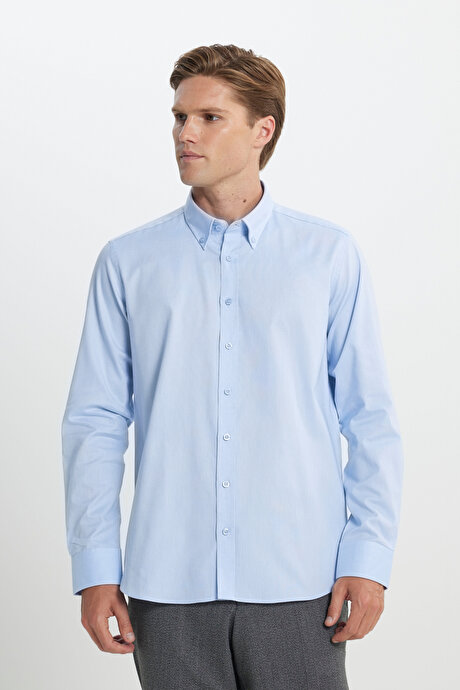%100 Pamuk Slim Fit Dar Kesim Düğmeli Yaka Oxford Mavi Gömlek resmi