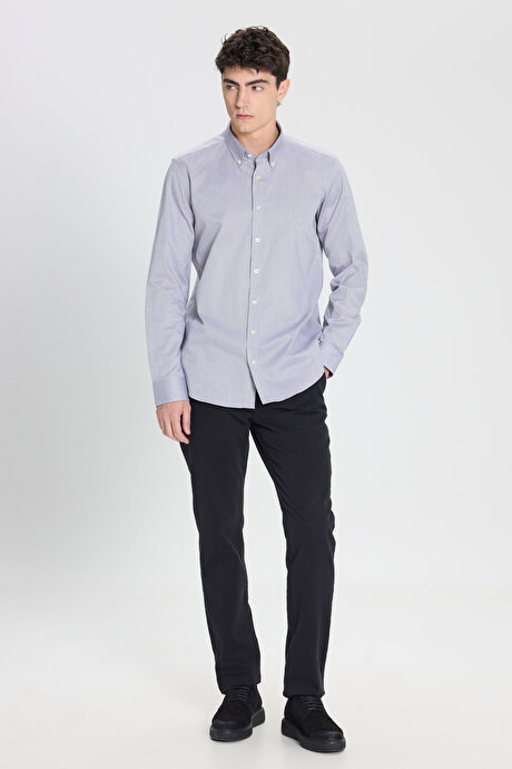 %100 Pamuk Slim Fit Dar Kesim Düğmeli Yaka Oxford Siyah Gömlek resmi