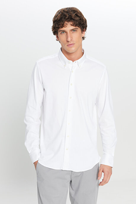 %100 Pamuk Slim Fit Dar Kesim Düğmeli Yaka Örme Beyaz Gömlek resmi