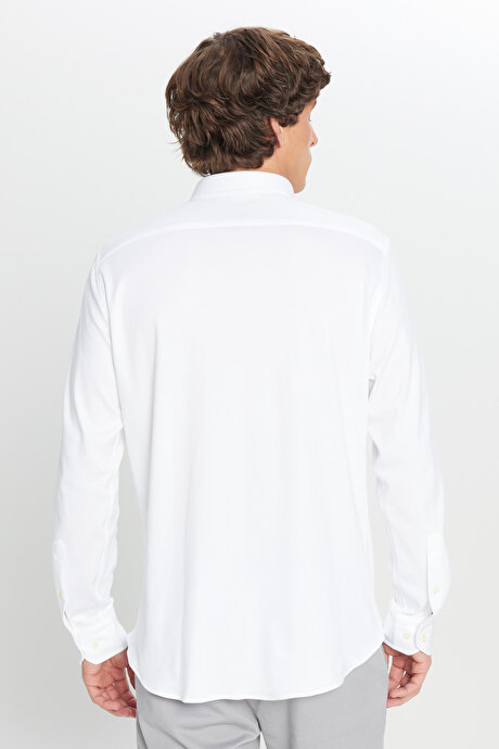 %100 Pamuk Slim Fit Dar Kesim Düğmeli Yaka Örme Beyaz Gömlek resmi