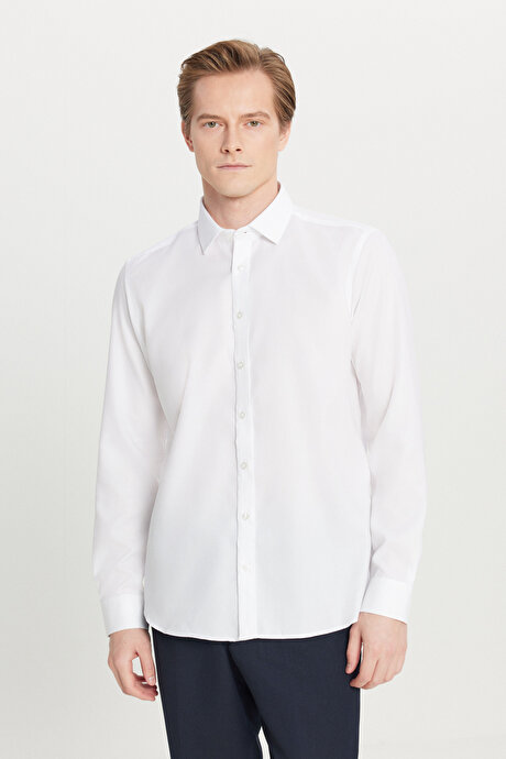 Non-Iron %100 Pamuk Tailored Slim Fit Dar Kesim Klasik Yaka Desenli Beyaz Gömlek resmi