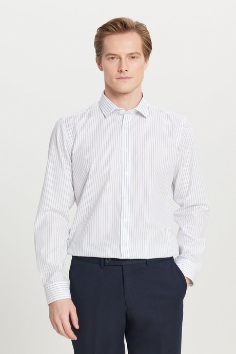 Non-Iron %100 Pamuk Slim Fit Dar Kesim Klasik Yaka Desenli Lacivert-Beyaz Gömlek resmi