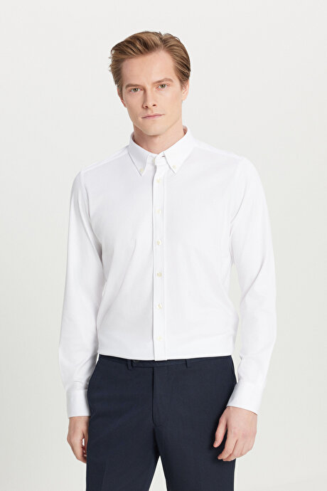 %100 Pamuk Slim Fit Dar Kesim Düğmeli Yaka Desenli Örme Beyaz Gömlek resmi
