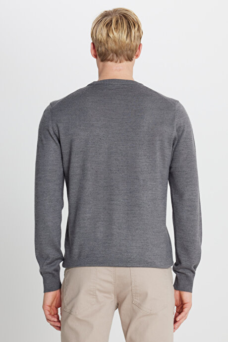 Yünlü Sıcak Tutan Standart Fit Bisiklet Yaka Triko Gri Melanj Kazak resmi