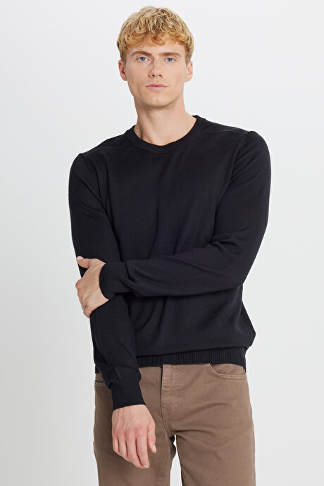 Yünlü Sıcak Tutan Standart Fit Bisiklet Yaka Triko Siyah Kazak resmi