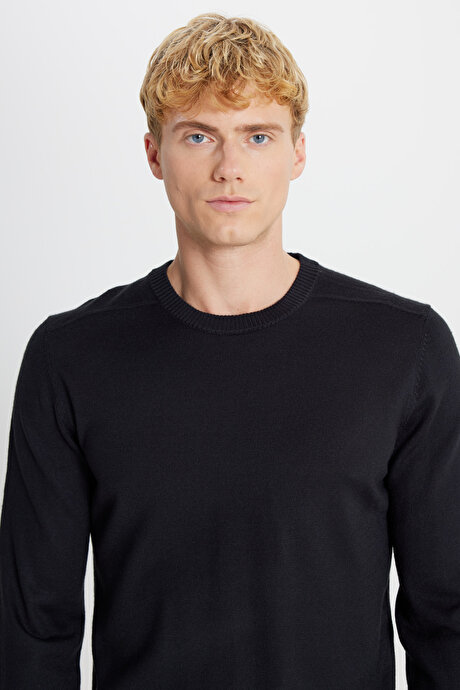 Yünlü Sıcak Tutan Standart Fit Bisiklet Yaka Triko Siyah Kazak resmi