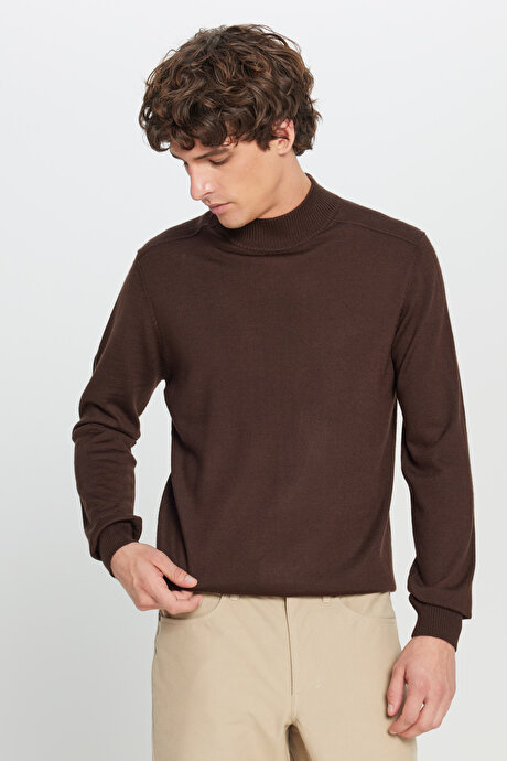 Yünlü Standart Fit Normal Kesim Yarım Balıkçı Yaka Triko Kahverengi Kazak resmi