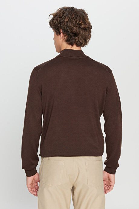 Yünlü Standart Fit Normal Kesim Yarım Balıkçı Yaka Triko Kahverengi Kazak resmi
