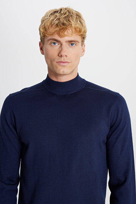 Yünlü Standart Fit Normal Kesim Yarım Balıkçı Yaka Triko Lacivert Kazak resmi