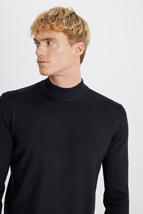 Yünlü Standart Fit Normal Kesim Yarım Balıkçı Yaka Triko Siyah Kazak resmi