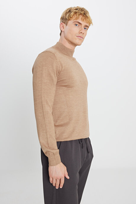 Yünlü Standart Fit Normal Kesim Yarım Balıkçı Yaka Triko Vizon Kazak resmi