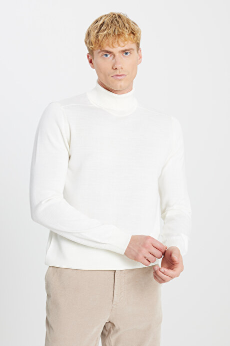 Yünlü Standart Fit Normal Kesim Tam Balıkçı Yaka Triko Ekru Kazak resmi