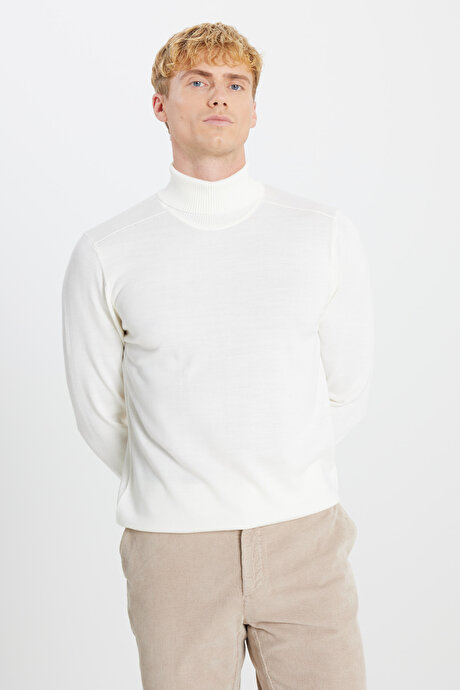 Yünlü Standart Fit Normal Kesim Tam Balıkçı Yaka Triko Ekru Kazak resmi