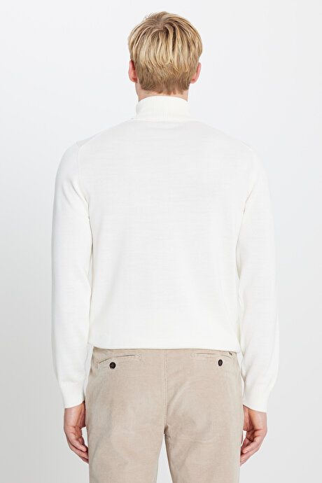 Yünlü Standart Fit Normal Kesim Tam Balıkçı Yaka Triko Ekru Kazak resmi