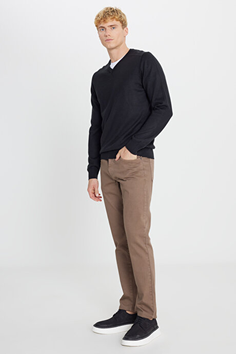 Yünlü Standart Fit Normal Kesim V Yaka Triko Basic Siyah Kazak resmi