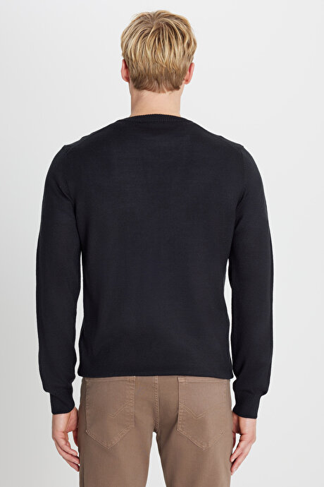 Yünlü Standart Fit Normal Kesim V Yaka Triko Basic Siyah Kazak resmi