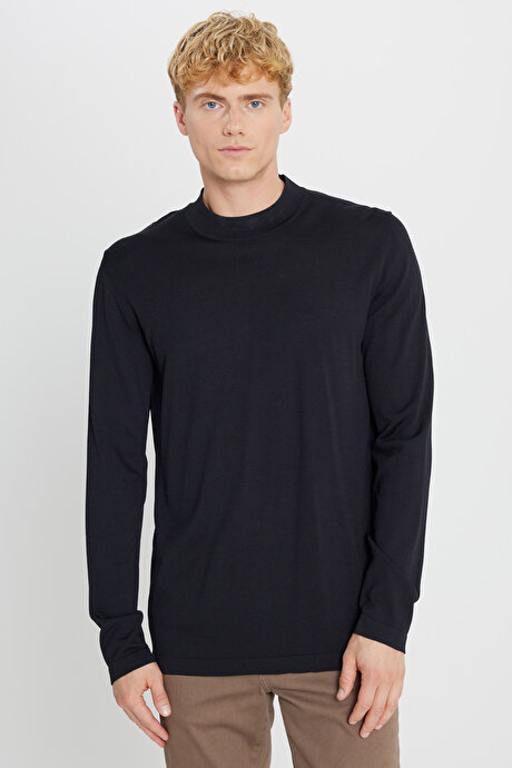 Standart Fit Normal Kesim Yarım Balıkçı Yaka Triko Basic Siyah Kazak resmi