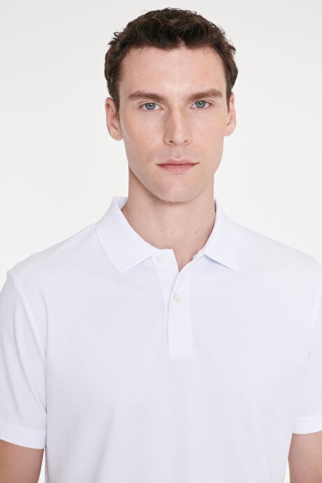 Slim Fit Dar Kesim %100 Pamuk Polo Yaka Kısa Kollu Beyaz Tişört resmi