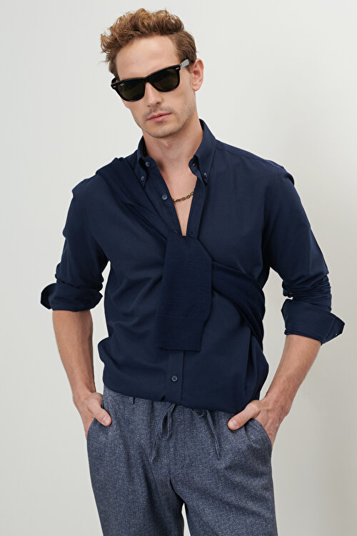 Slim Fit Dar Kesim Düğmeli Yaka Pamuklu Oxford Koyu Lacivert Gömlek4A2000000050KLC