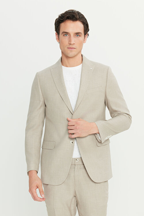 Slim Fit Dar Kesim Kırlangıç Yaka Kapak Cepli Çizgili Bej Takım ElbiseACE030252251BEJ