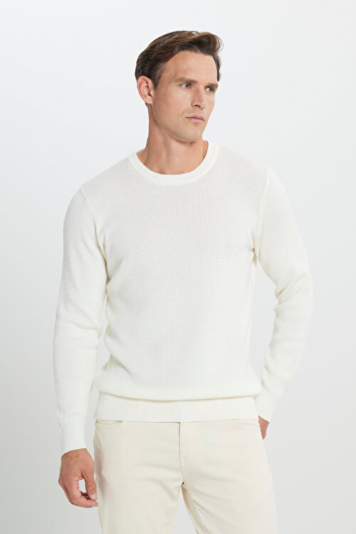 Pamuklu Standart Fit Normal Kesim Bisiklet Yaka Petek Dokulu Triko Ekru KazakACE492510064EKR