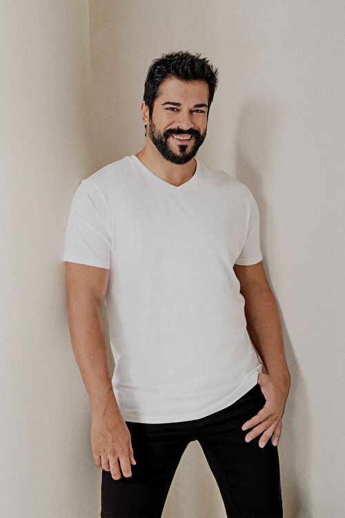 Altınyıldız - Slim Fit Dar Kesim V Yaka Pamuklu Kısa Kollu Beyaz Tişört