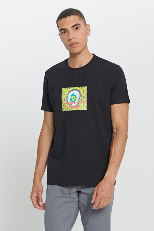 Standart Fit Normal Kesim %100 Pamuk Tasarım Baskılı Yumuşak Dokulu Bisiklet Yaka Siyah TişörtET4824200039SYH