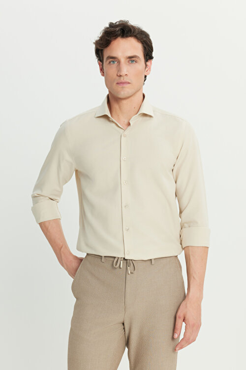Tailored Slim Fit Dar Kesim Küçük İtalyan Yaka Armürlü Oxford Bej GömlekETE020261593BEJ